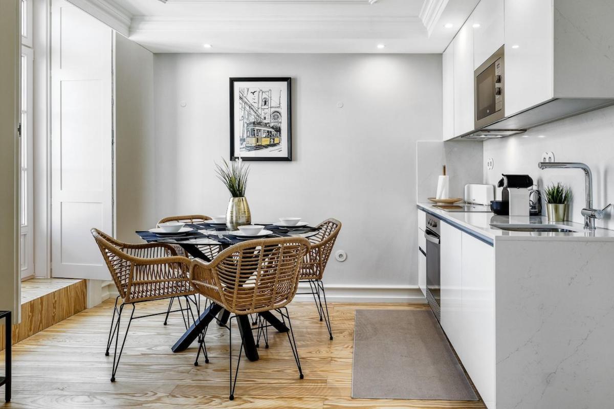 Lisbon Beautiful 2 Bedroom Apartment With Views In Rua Augusta Lisbon Exterior photo